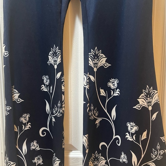 SHEIN Pants - 💕💕💕SOLD💕💕SOLD SHEIN Palazzo Floral Pants. NWOT